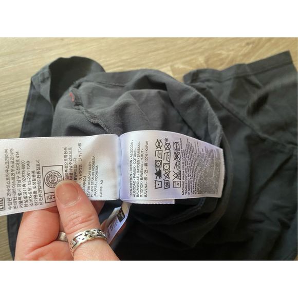 Levi's Perfect Tee Serif Logo T-Shirt Women's Size Large - Picture 10 of 12